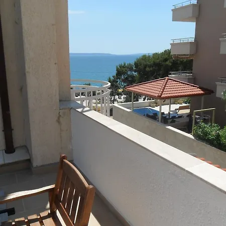 Beachside Znjan Apartman *