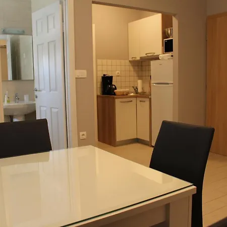 Beachside Znjan Appartement *